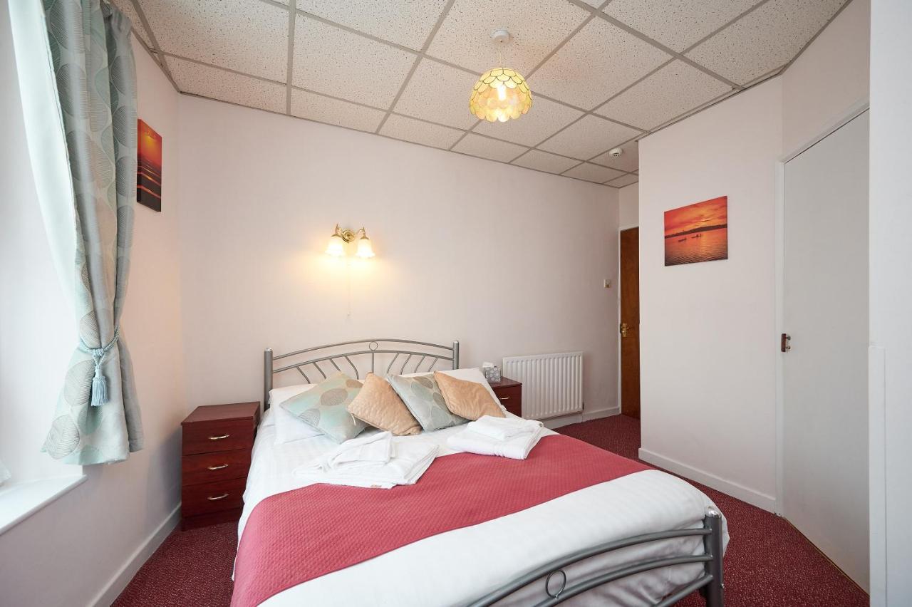 The Wilton International Bed & Breakfast Blackpool Bagian luar foto