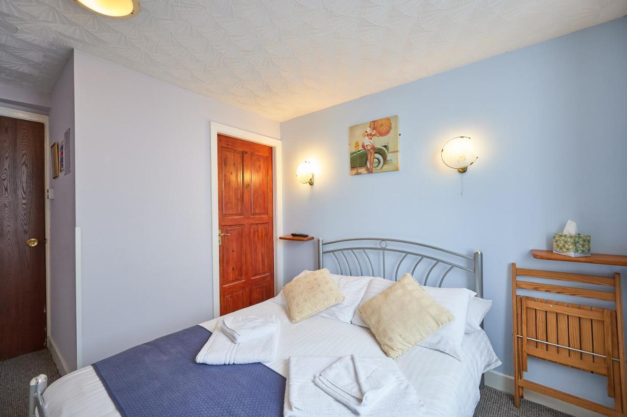 The Wilton International Bed & Breakfast Blackpool Bagian luar foto