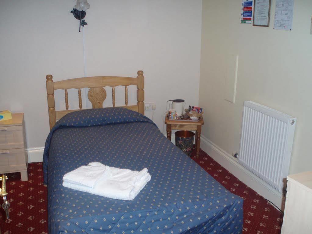The Wilton International Bed & Breakfast Blackpool Bagian luar foto